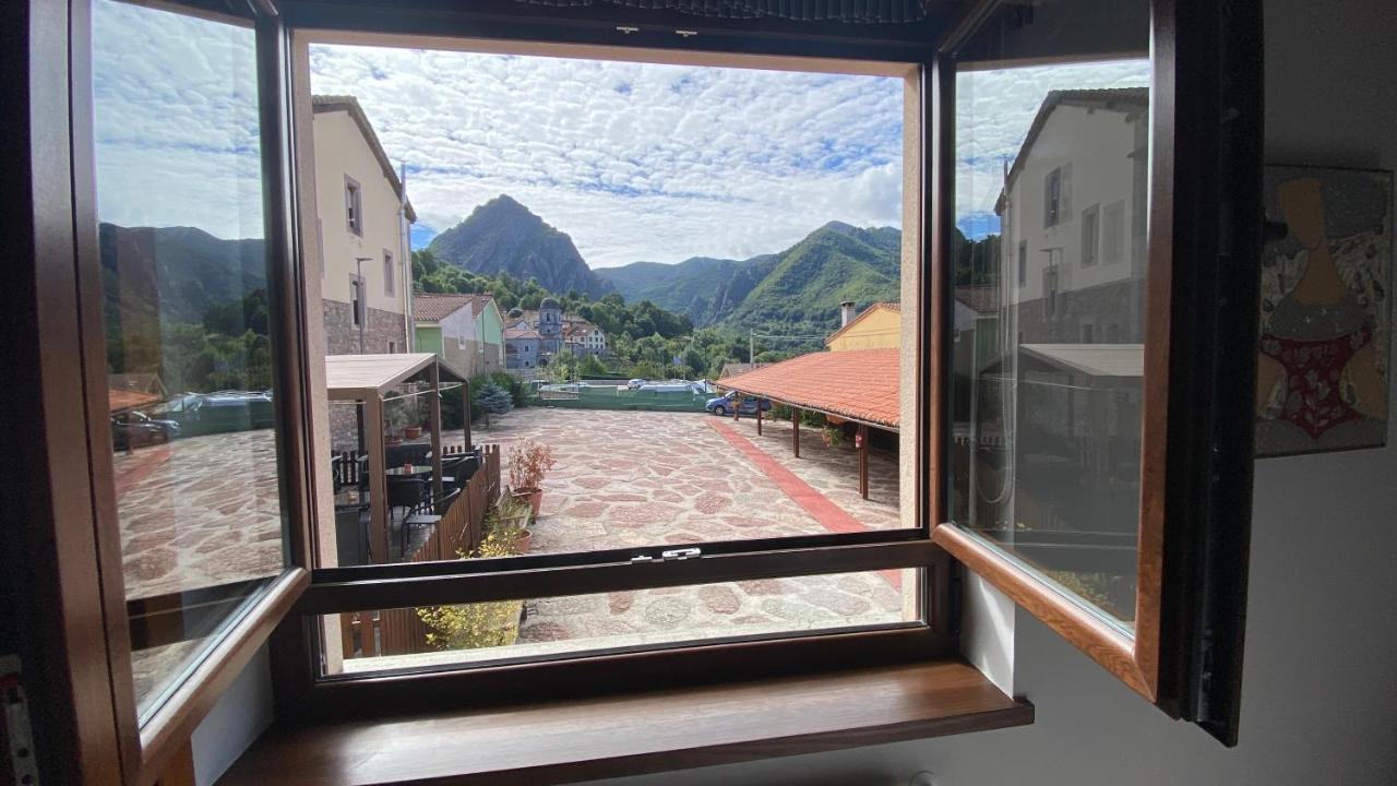 Hotel La Cuna Del Sella Oseja de Sajambre Zewnętrze zdjęcie