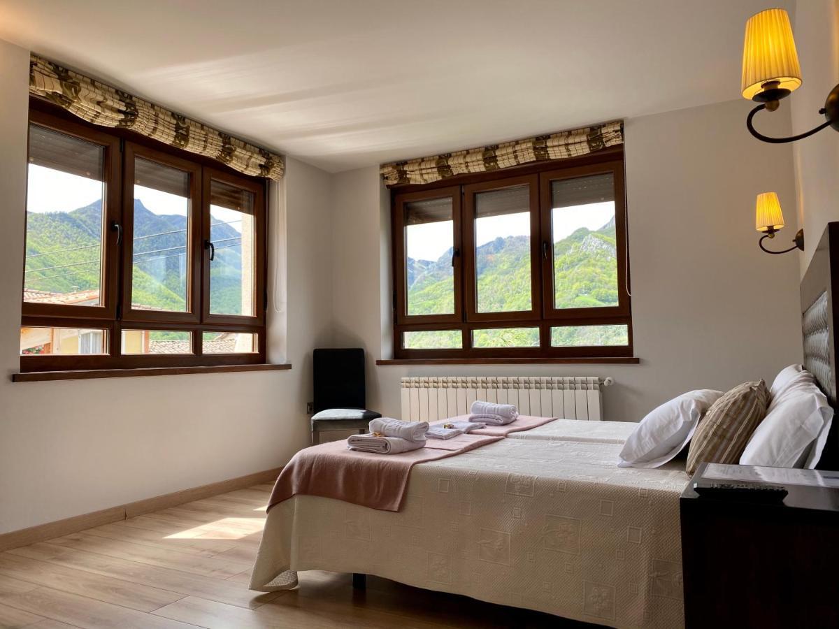 Hotel La Cuna Del Sella Oseja de Sajambre Zewnętrze zdjęcie