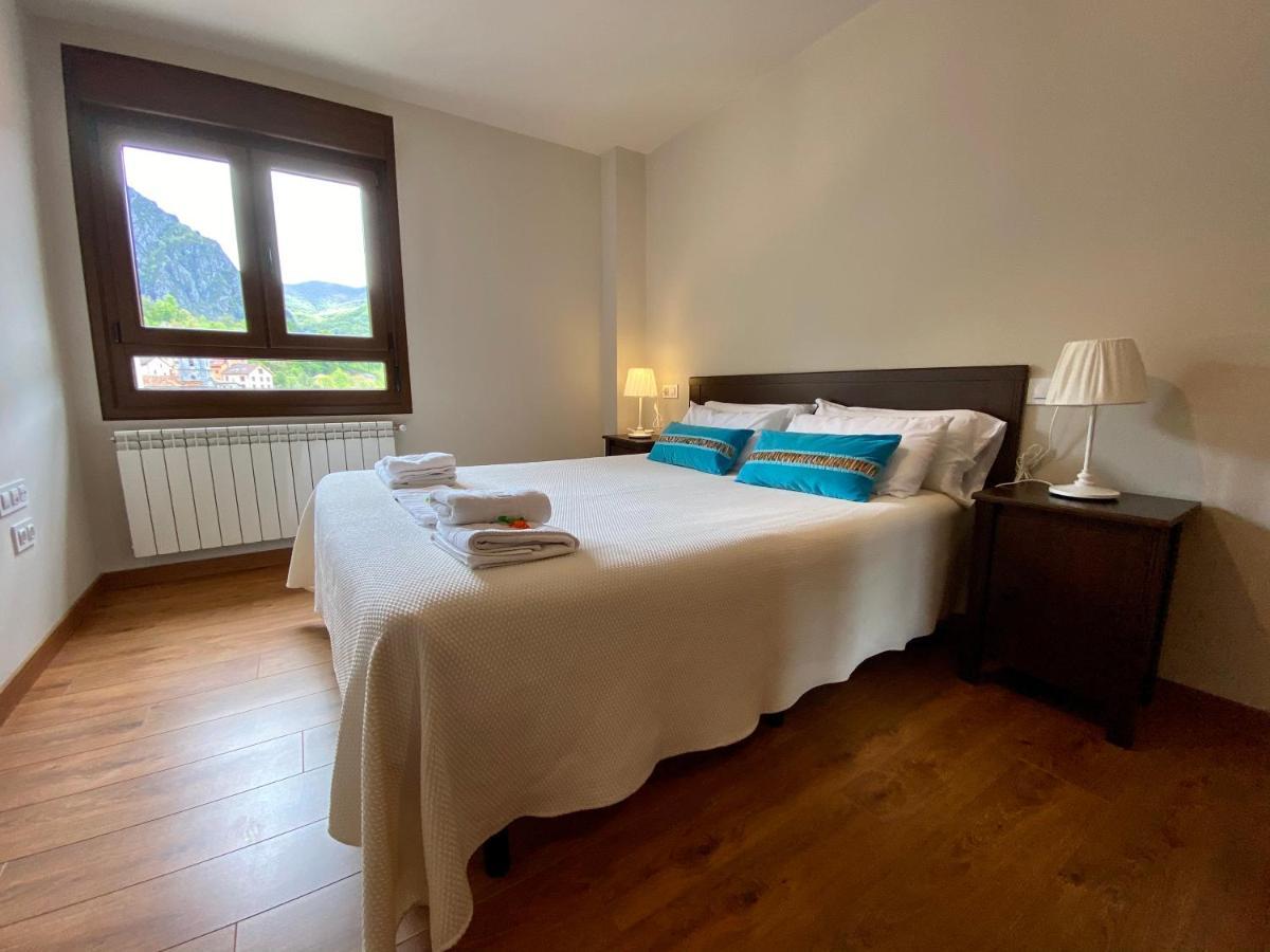 Hotel La Cuna Del Sella Oseja de Sajambre Zewnętrze zdjęcie