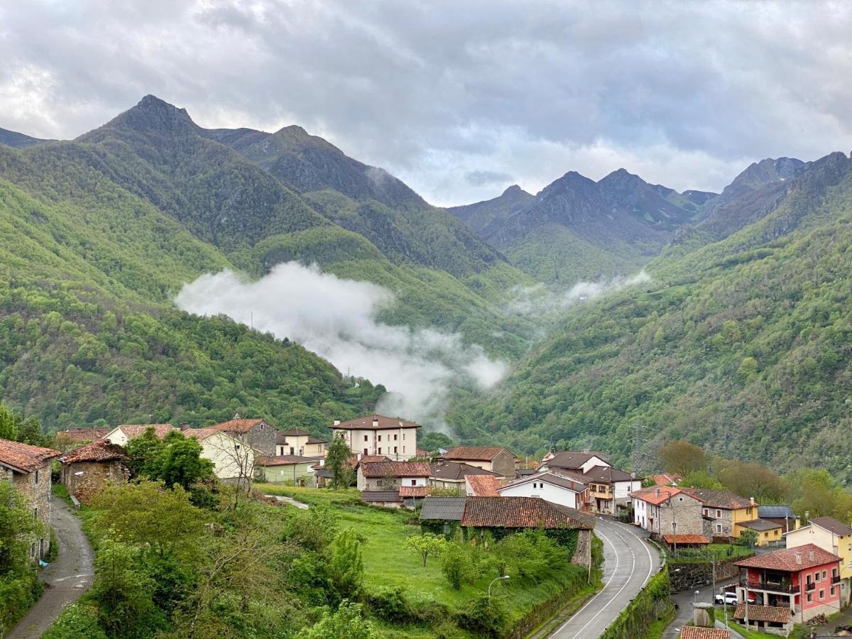 Hotel La Cuna Del Sella Oseja de Sajambre Zewnętrze zdjęcie