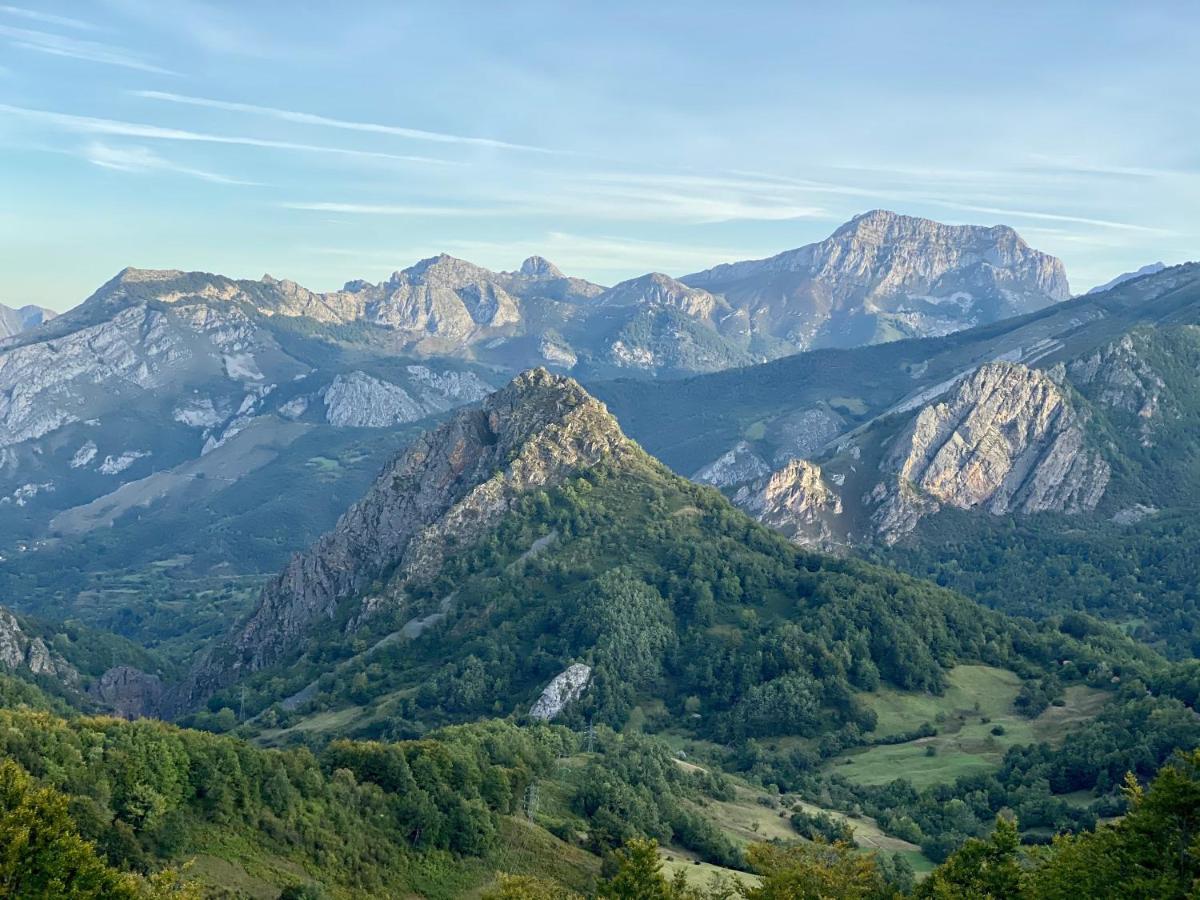 Hotel La Cuna Del Sella Oseja de Sajambre Zewnętrze zdjęcie